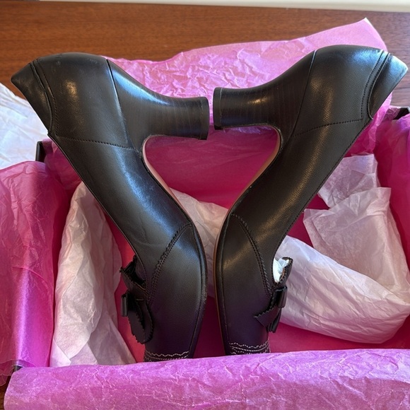 nib CHIE MIHARA Vintage Leather Low Heel Pumps with Bow Detail in Brown – size 9 - Picture 7 of 8